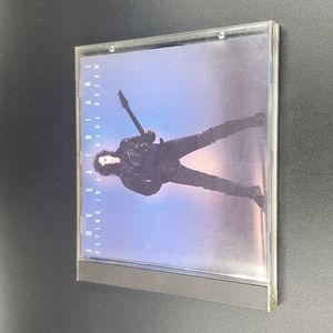 CD JOE SATRIANI - FLYING IN A BLUE DREAM